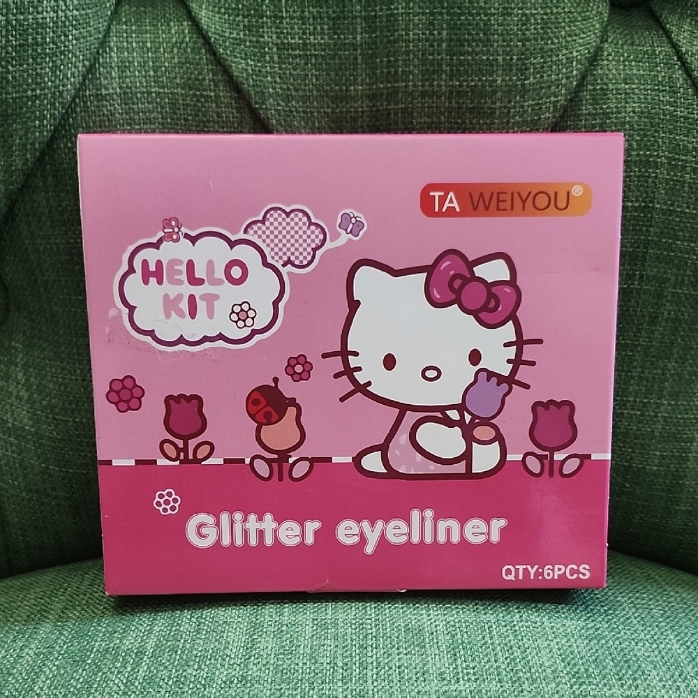 Hello Kitty Glitter Eyeliner Set by TA WEIYOU